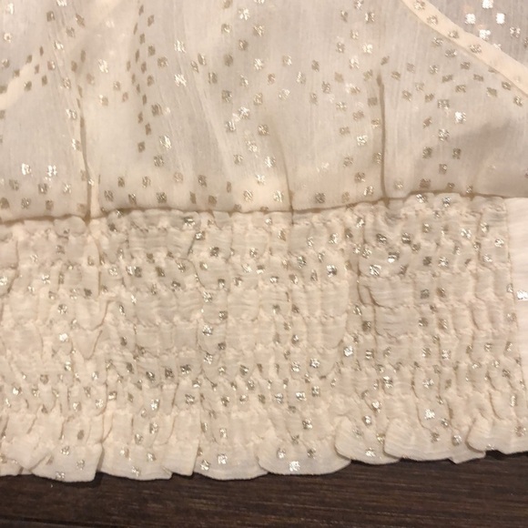 Guess cream / gold flowy sheer blouse. EUC! - Picture 6 of 6